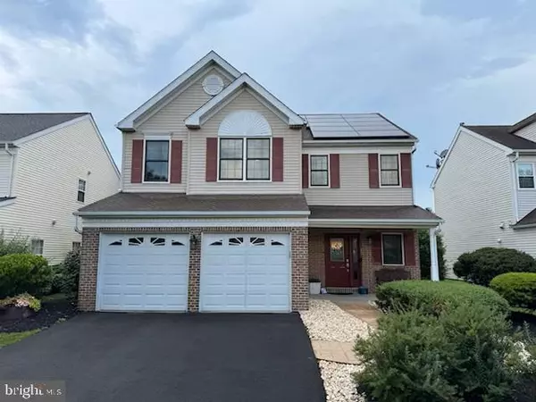 4 SANDSTONE RD, East Windsor, NJ 08520