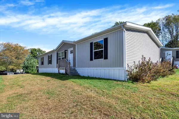 8 FOREST LN, New Providence, PA 17560