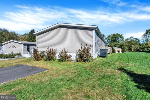 New Providence, PA 17560,8 FOREST LN