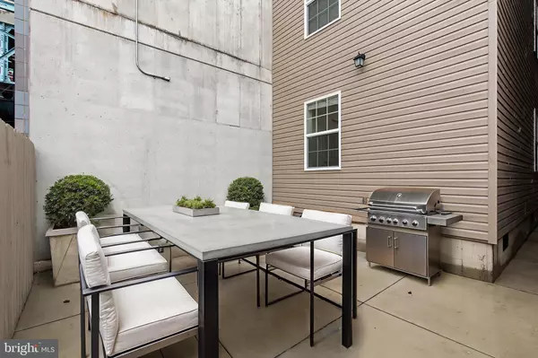 Philadelphia, PA 19125,1802 E HUNTINGDON ST #1