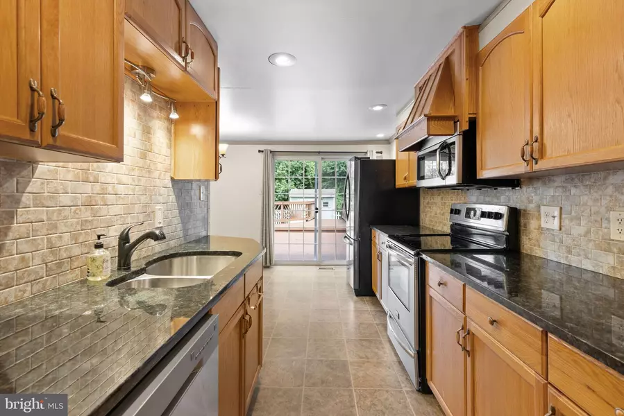 8599 MANORFIELD RD, Nottingham, MD 21236