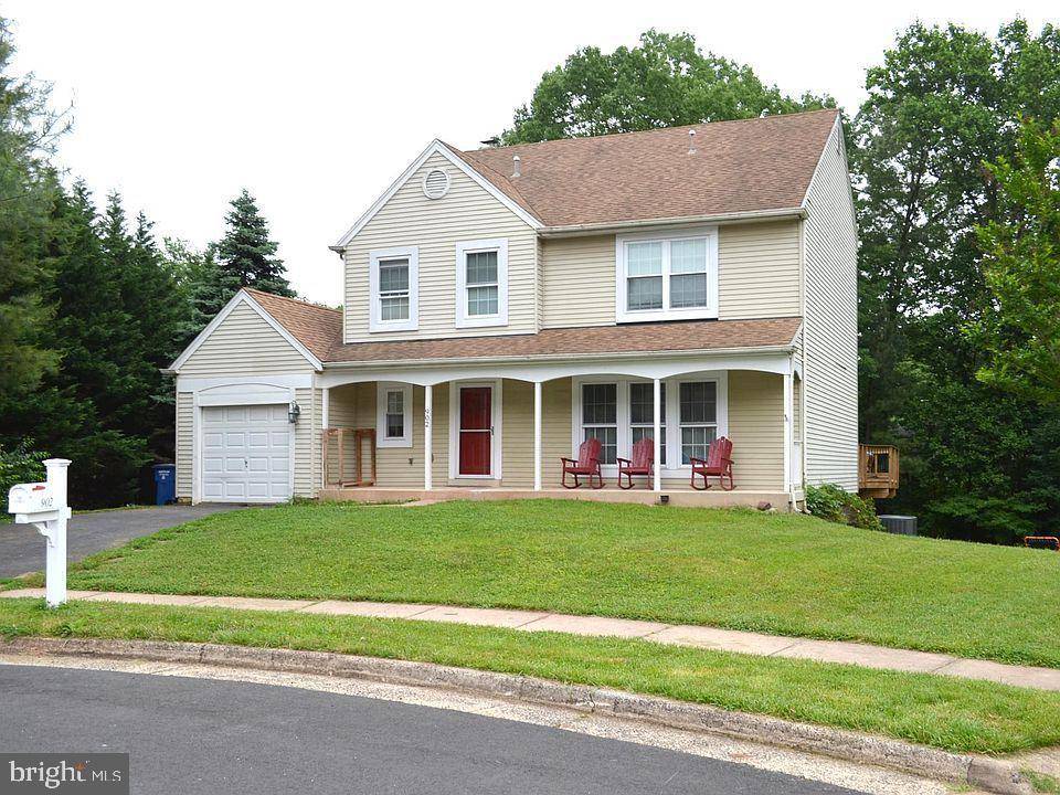 902 OLD RIVER WAY CT, Sterling, VA 20164