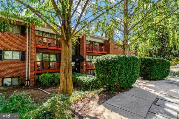 Alexandria, VA 22314,55 SKYHILL RD #102