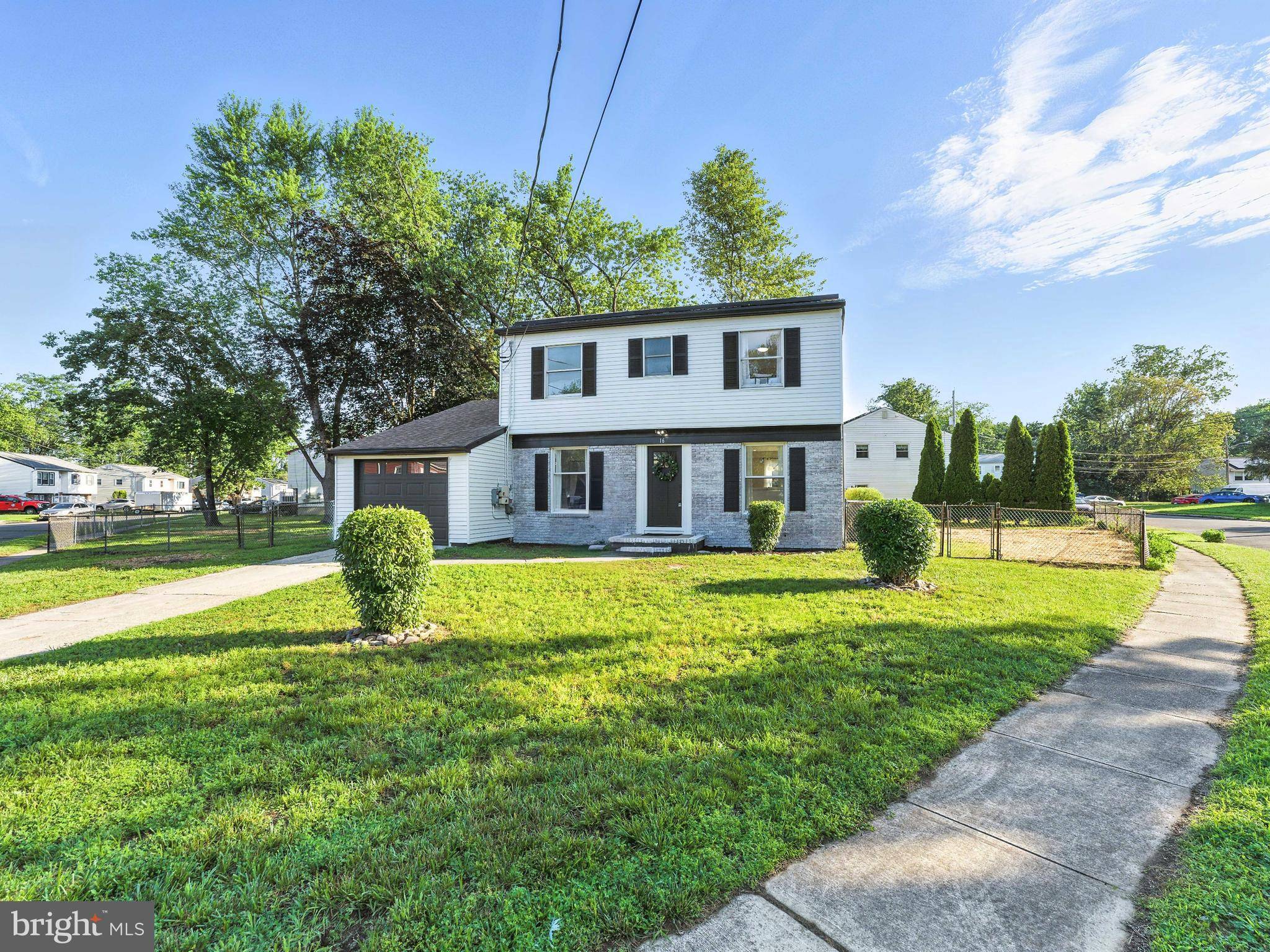 Pemberton, NJ 08068,16 ESTATE RD