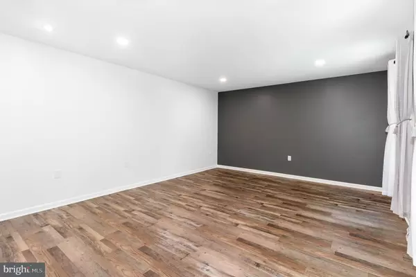 Boiling Springs, PA 17007,664 SPRING LN