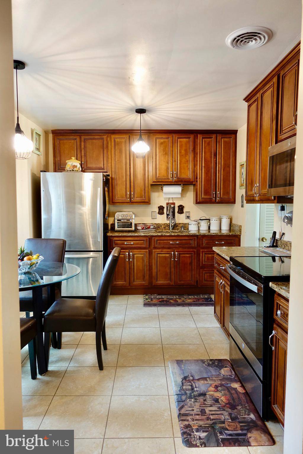 College Park, MD 20740,5813 BRYN MAWR RD
