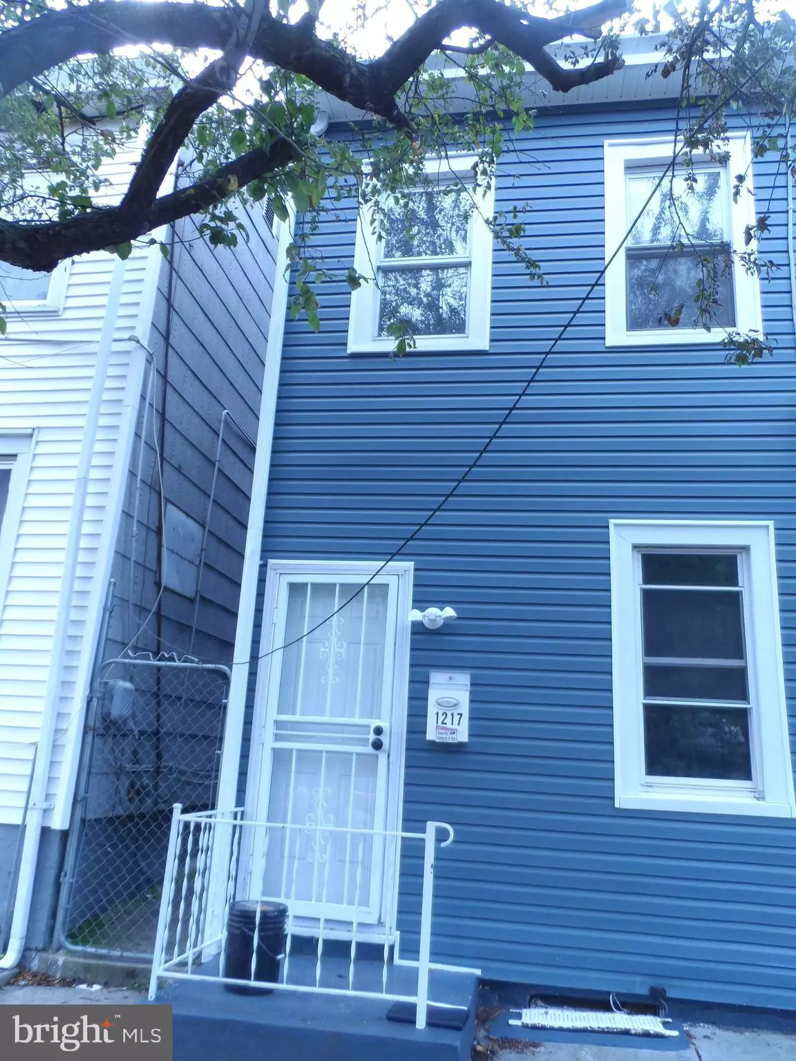 Trenton, NJ 08611,1217 CHESTNUT AVE