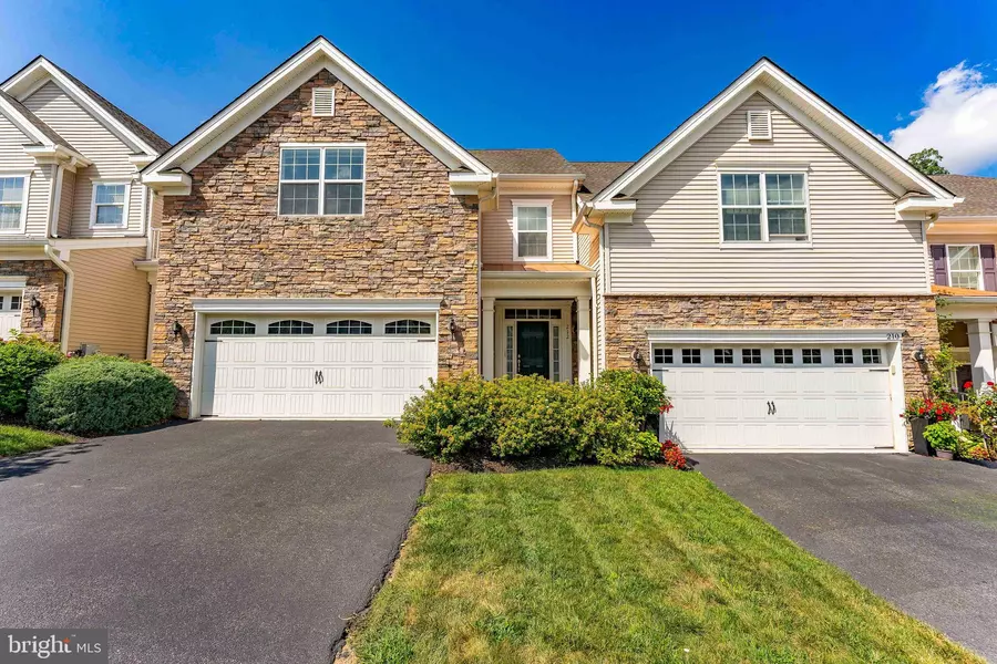 212 CLERMONT DR, Newtown Square, PA 19073