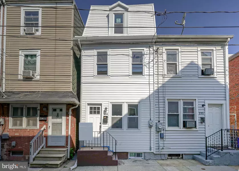 213 N WILLOW ST, Gloucester City, NJ 08030