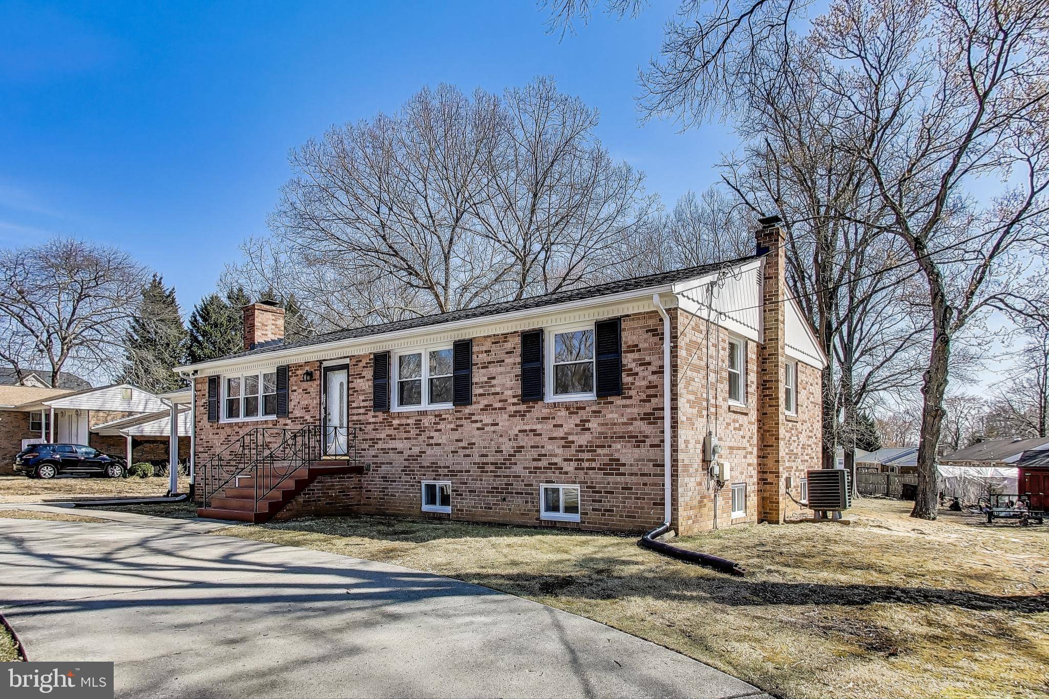 Accokeek, MD 20607,303 FARMHOUSE RD