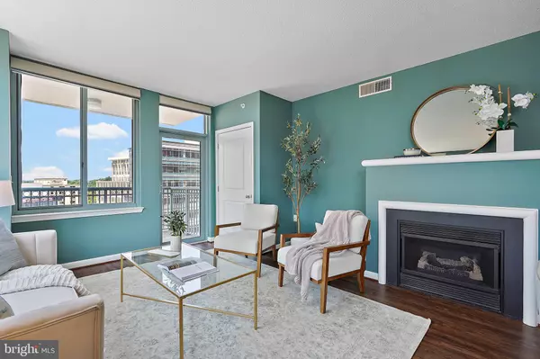 Arlington, VA 22203,851 N GLEBE RD #1304