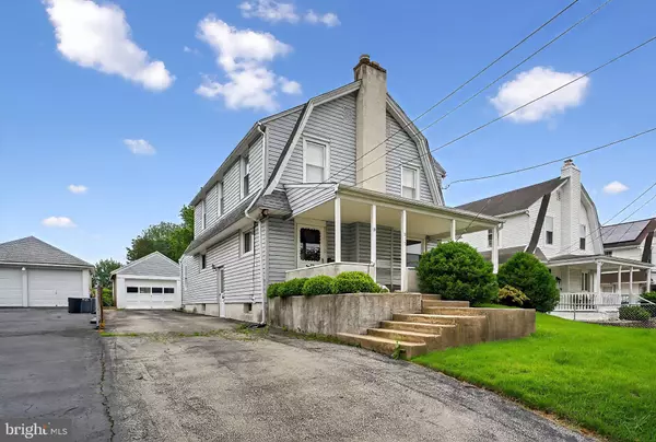815 SUMMIT AVE, Prospect Park, PA 19076