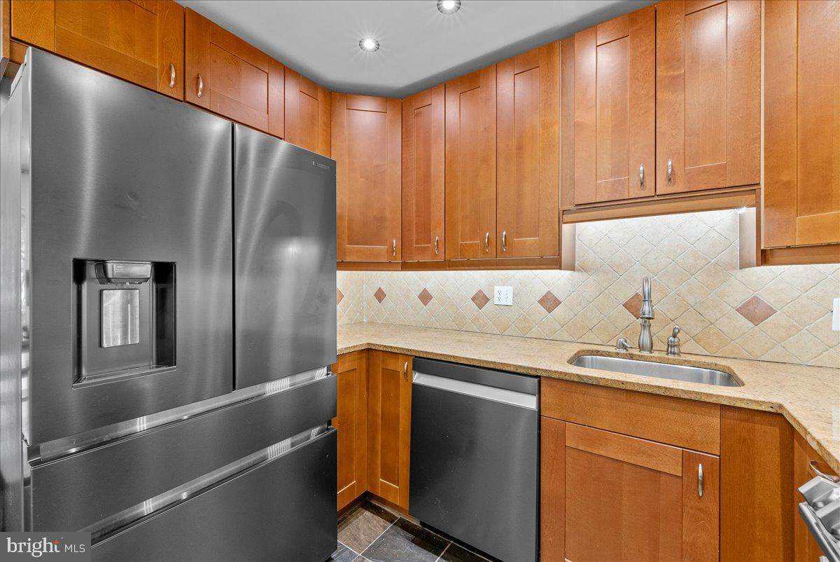 Vienna, VA 22181,9871 SWEET MINT DR