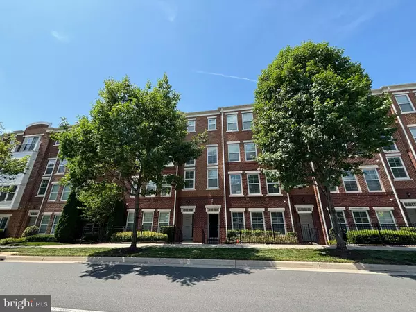 3052 RITTENHOUSE CIR #52, Fairfax, VA 22031