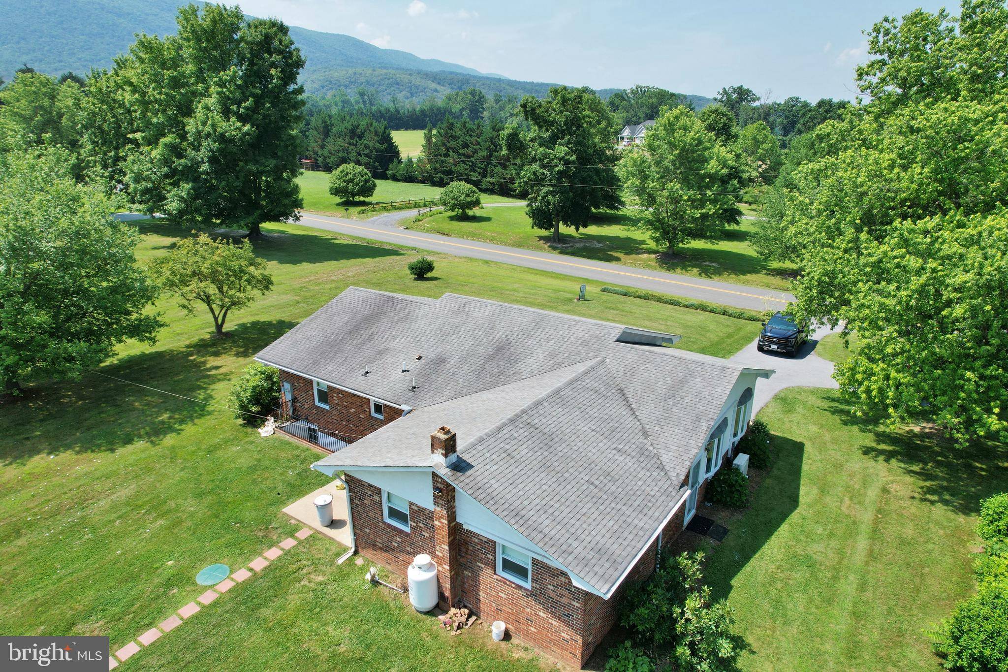 Edinburg, VA 22824,1057 EDINBURG GAP RD