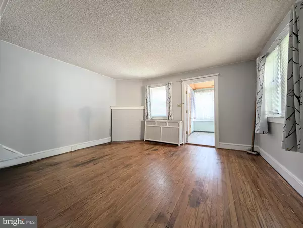 Glenolden, PA 19036,47 E BOON AVE