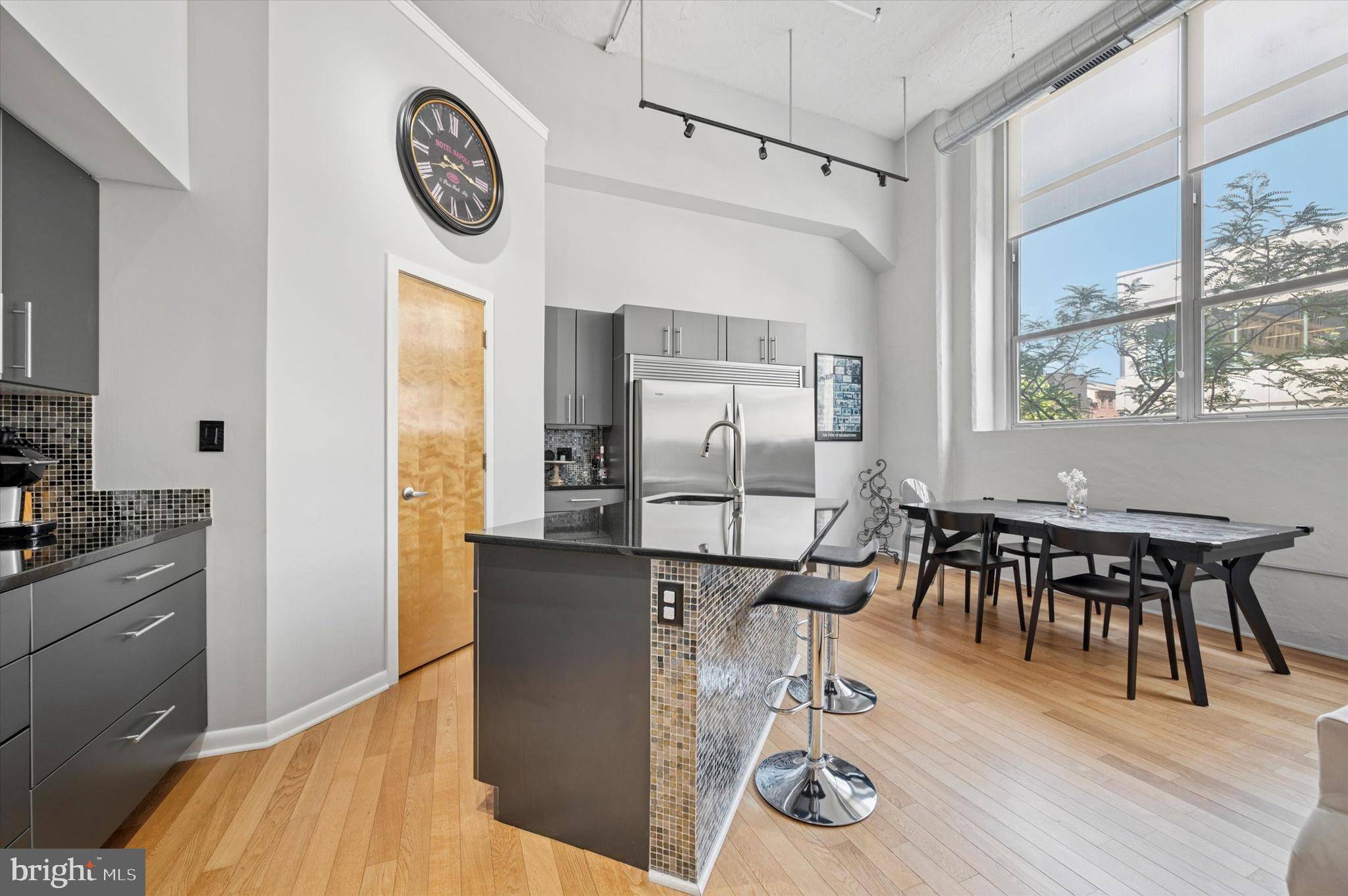 Philadelphia, PA 19103,2200 ARCH ST #205