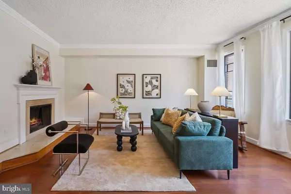 1080 WISCONSIN AVE NW #1004, Washington, DC 20007