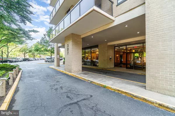 307 YOAKUM PKWY #716, Alexandria, VA 22304