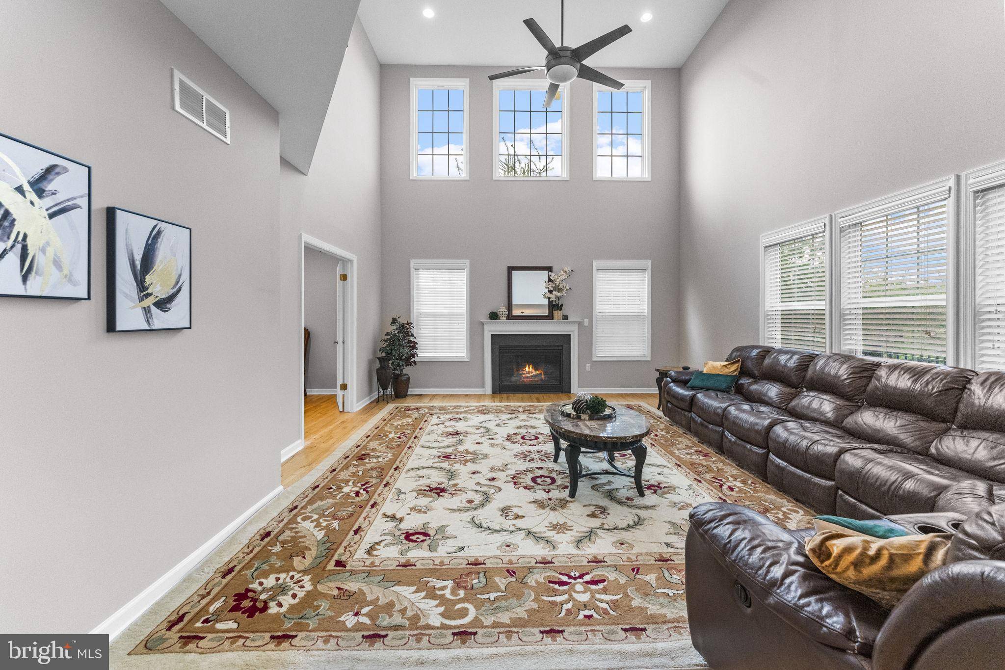 East Brunswick, NJ 08816,9 PINEHILL CT