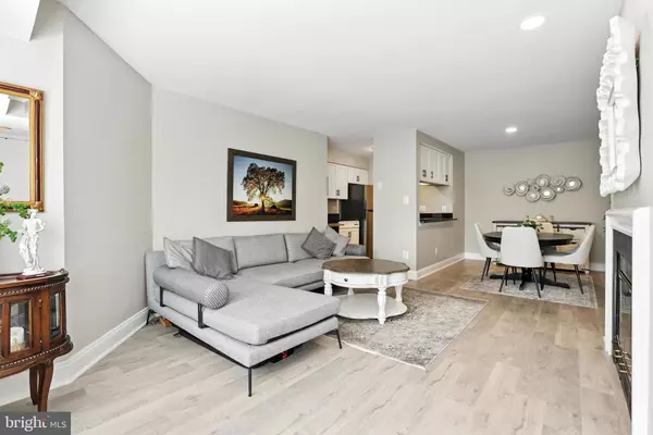 10052 HELLINGLY PL #273, Gaithersburg, MD 20886