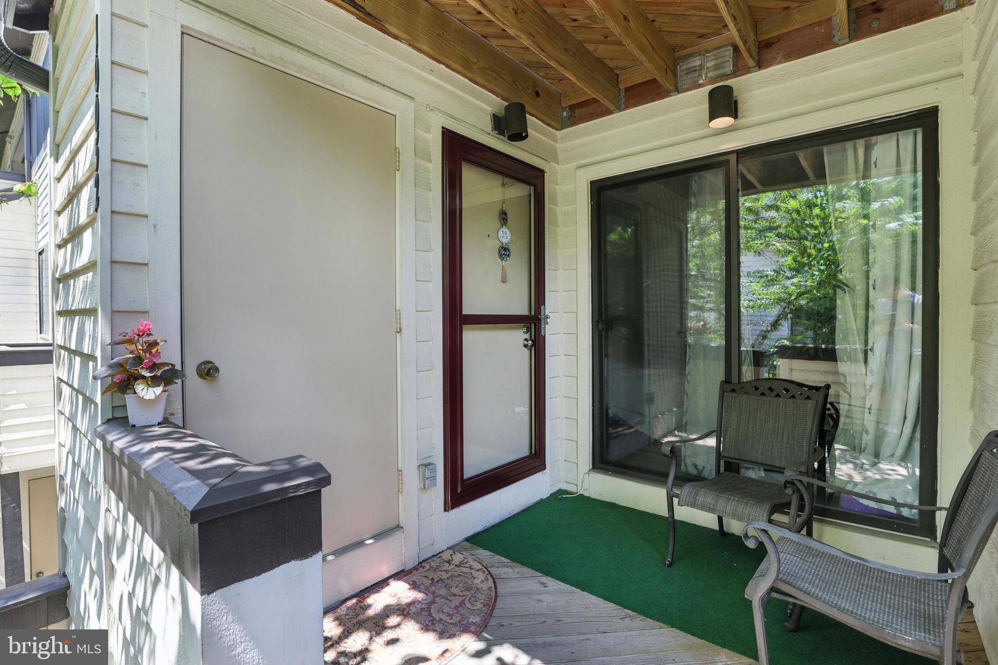 Gaithersburg, MD 20886,10052 HELLINGLY PL #273