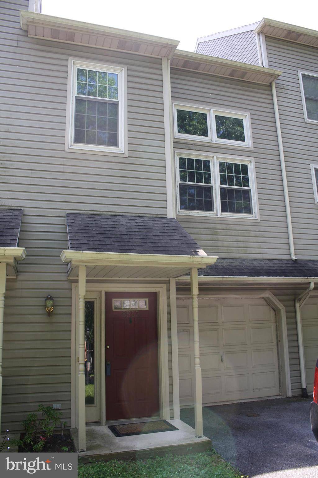 8553 ADAMS CT, Hummelstown, PA 17036