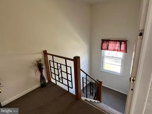 Lansdowne, PA 19050,706 LONGACRE CT