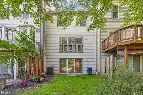 Germantown, MD 20874,20104 TIMBER OAK LN #213