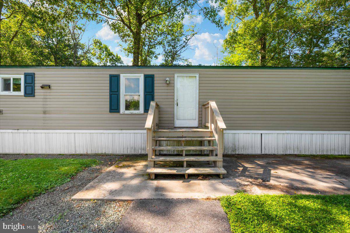 Waynesboro, PA 17268,10796 ASH DRIVE #2