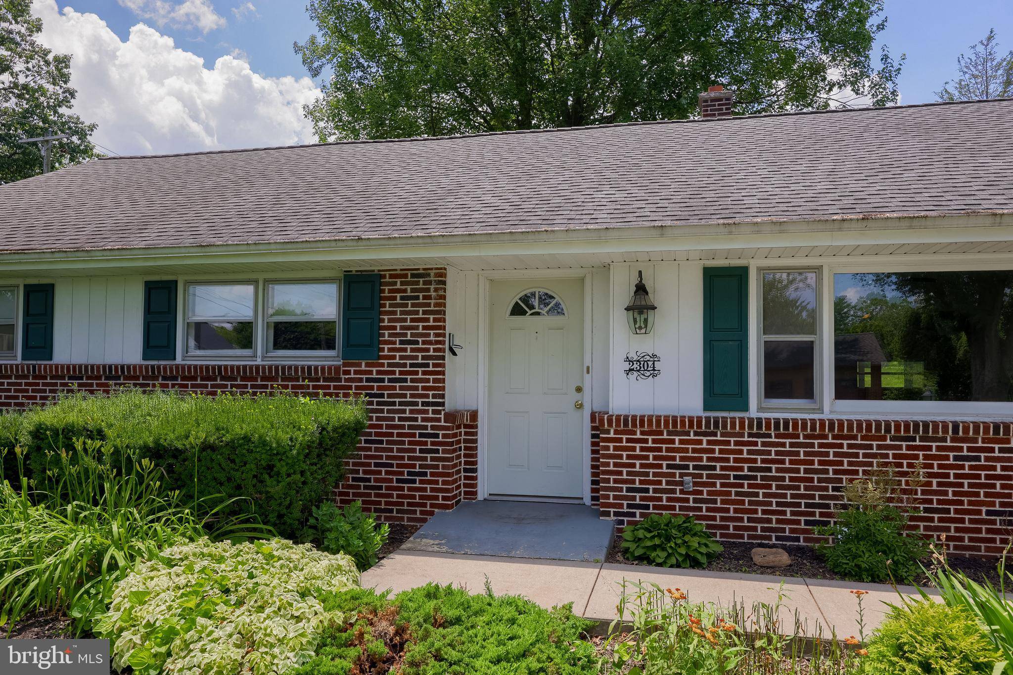 Lancaster, PA 17601,2304 WILKES RD