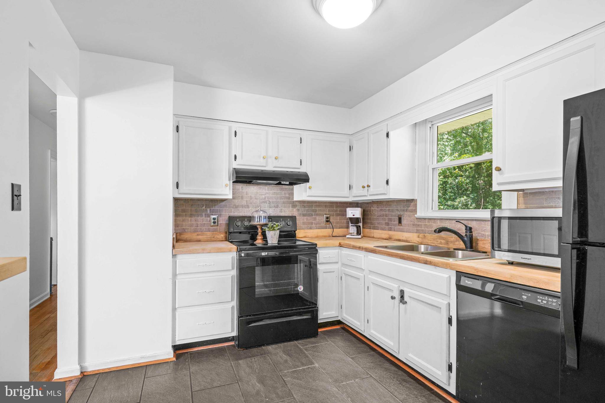 La Plata, MD 20646,7918 WICKER LN