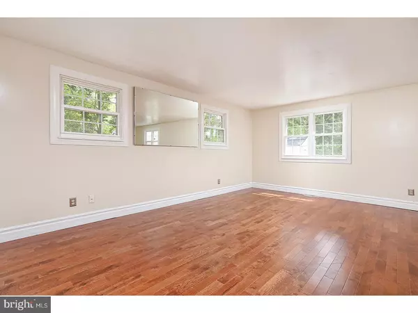 Turnersville, NJ 08012,923 FORBES ST