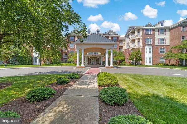 1104 COLTS CIR #Q, Lawrenceville, NJ 08648