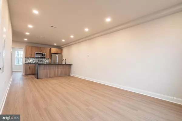 Philadelphia, PA 19131,4090 LESLIE LN #A44