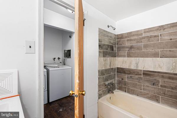 Philadelphia, PA 19114,9427 FAIRGREEN LN