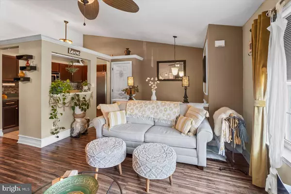 Lebanon, PA 17042,21 E ELM ST