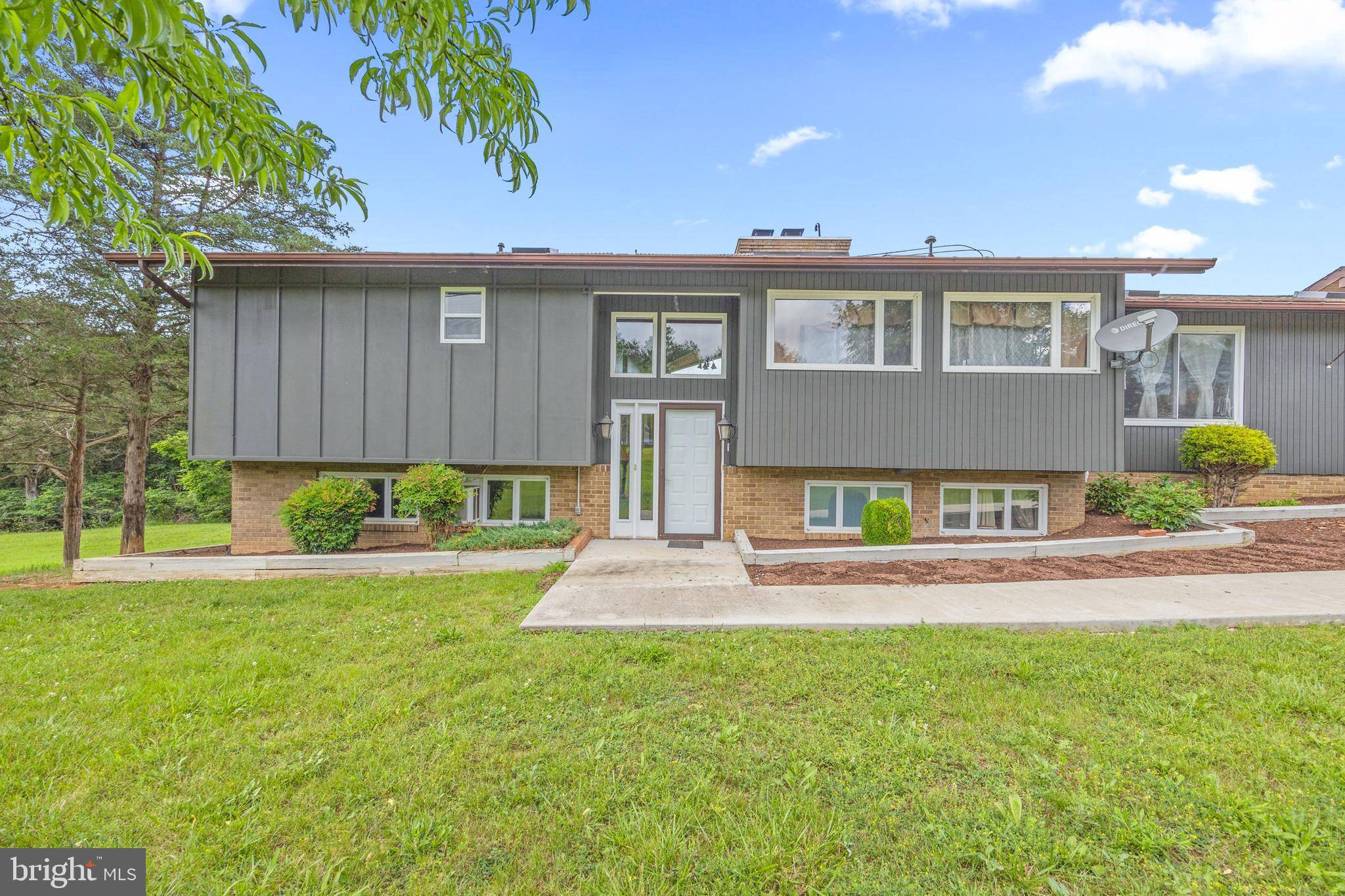Luray, VA 22835,2370 US HIGHWAY 211 W