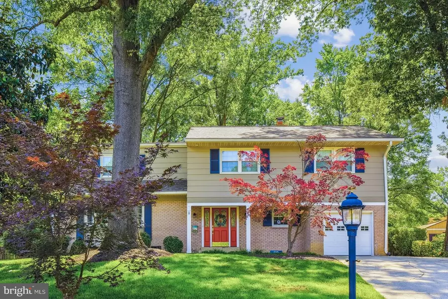 8407 BREWSTER DR, Alexandria, VA 22308