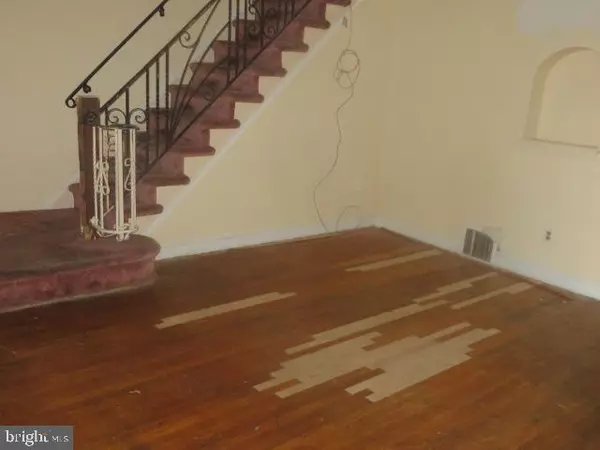 Philadelphia, PA 19150,8307 THOURON AVE