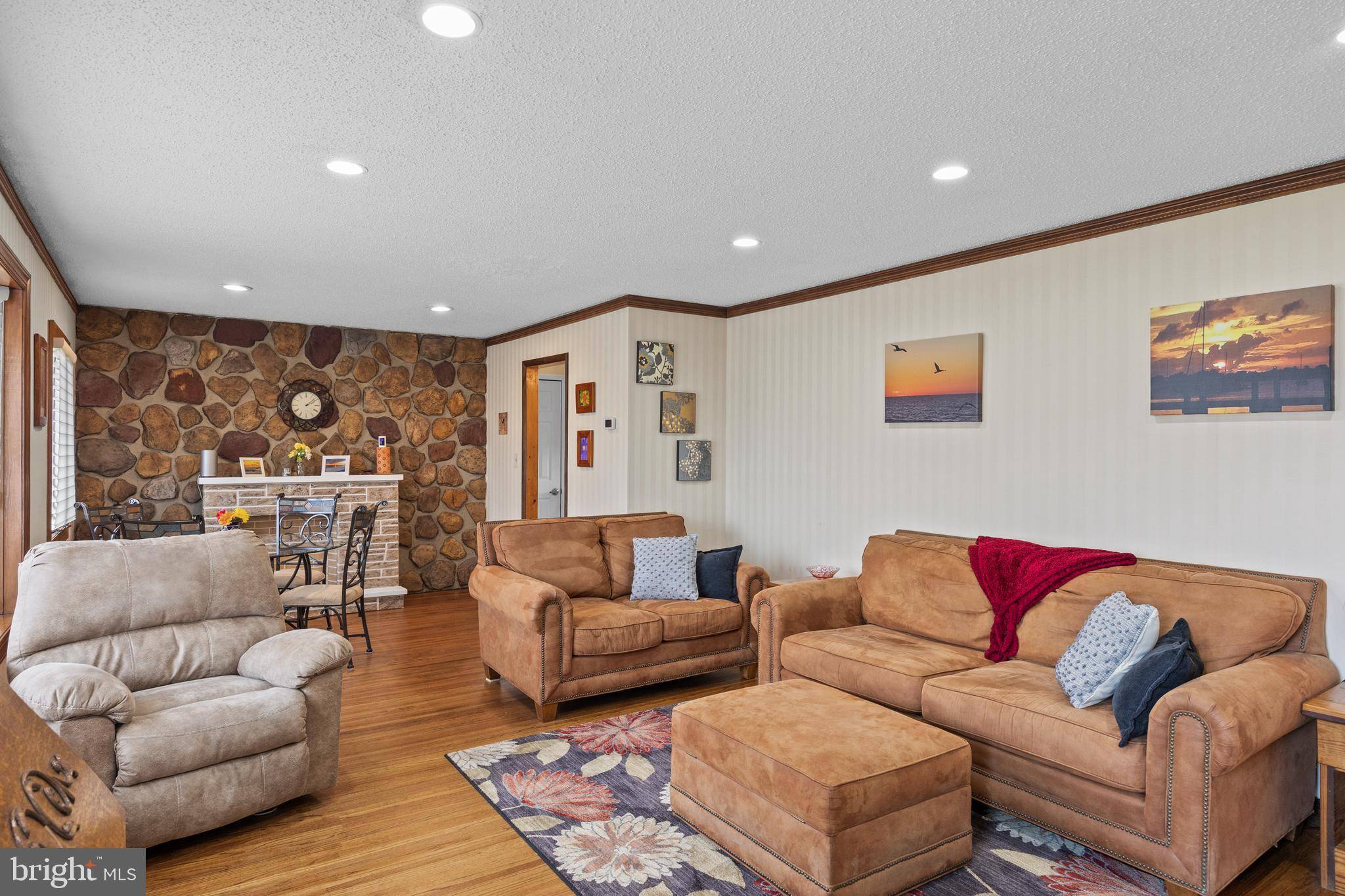 Cherry Hill, NJ 08034,8 SURREY CT
