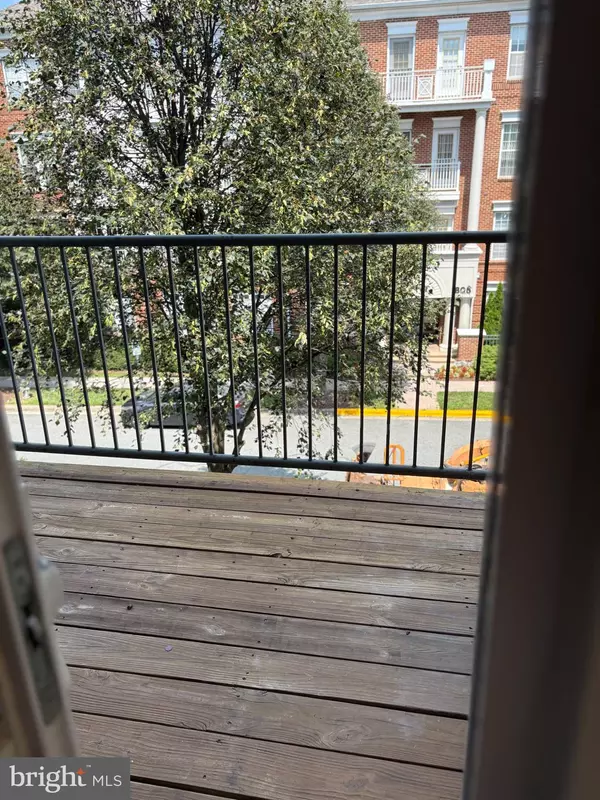 Rockville, MD 20850,500 KING FARM #303