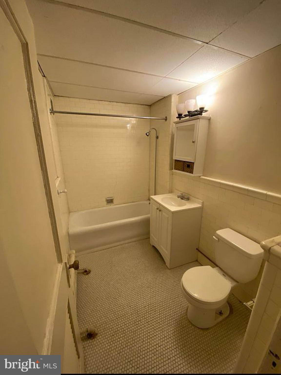 Philadelphia, PA 19107,1324 LOCUST ST #714