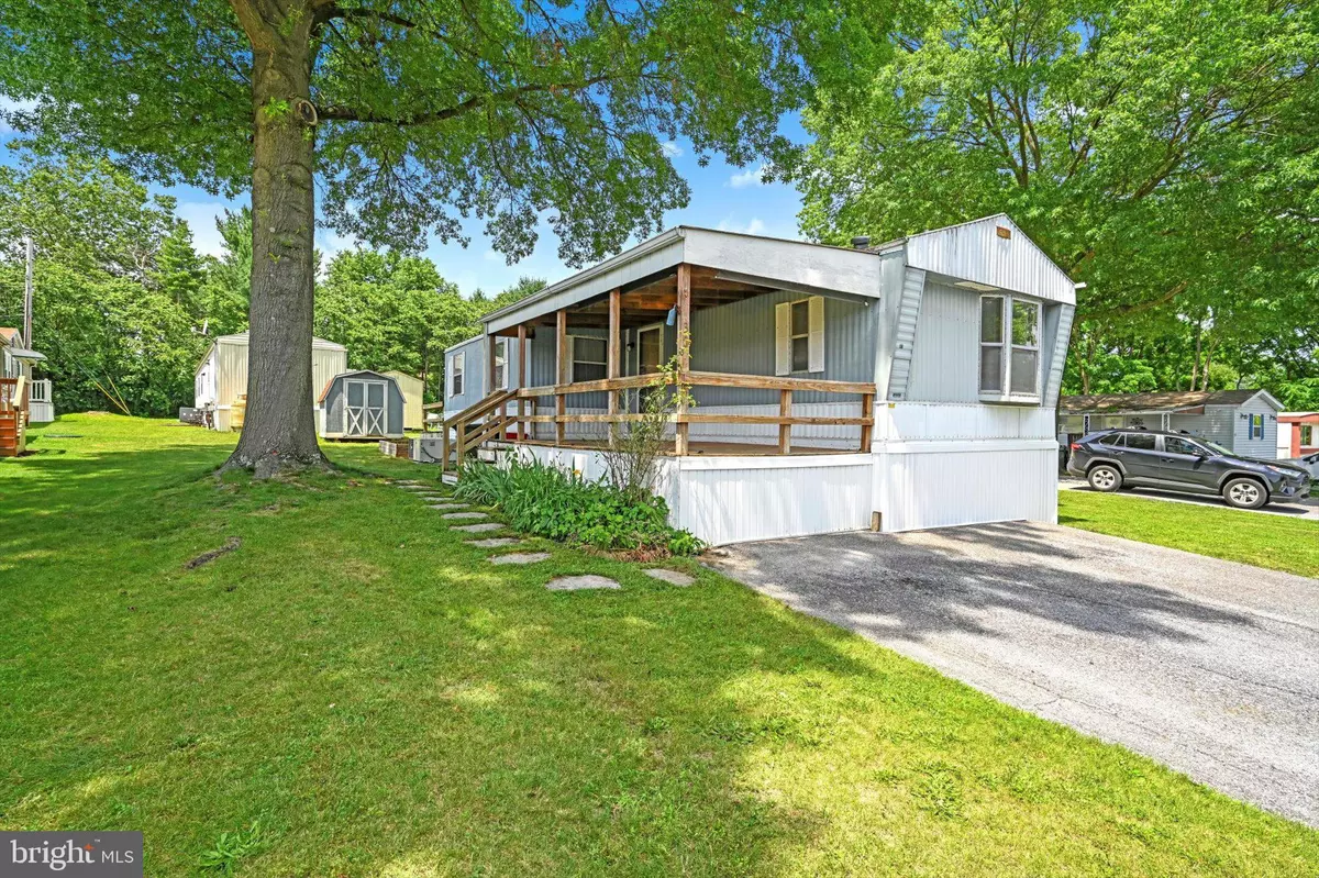 Lititz, PA 17543,33 OPAL DR