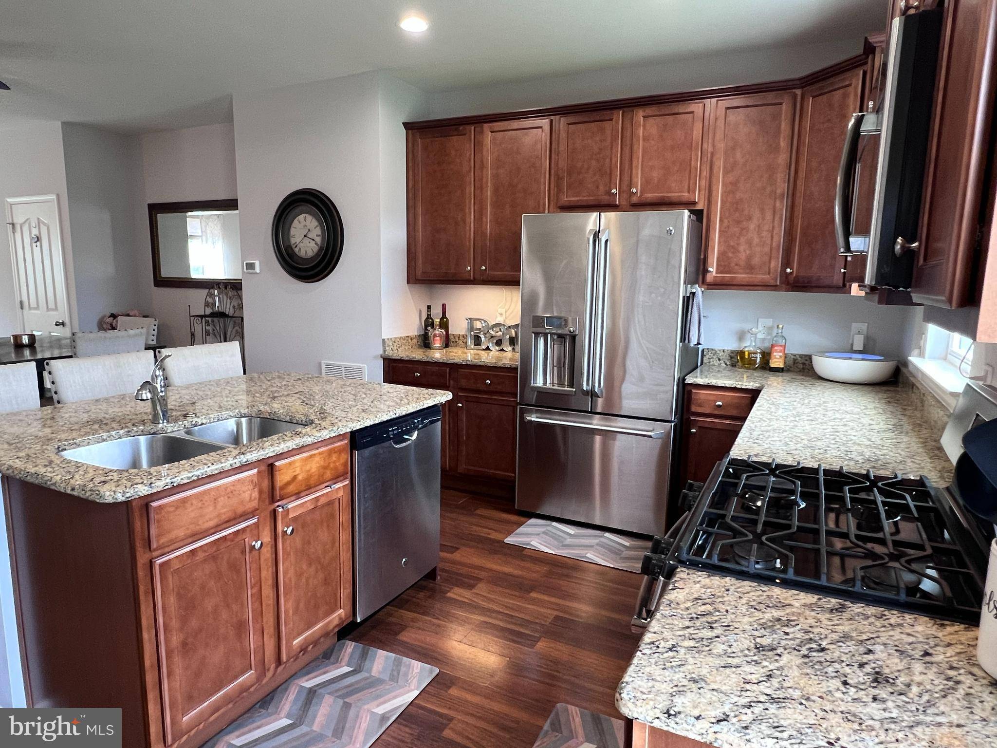 Burlington, NJ 08016,108 CREEKSIDE WAY