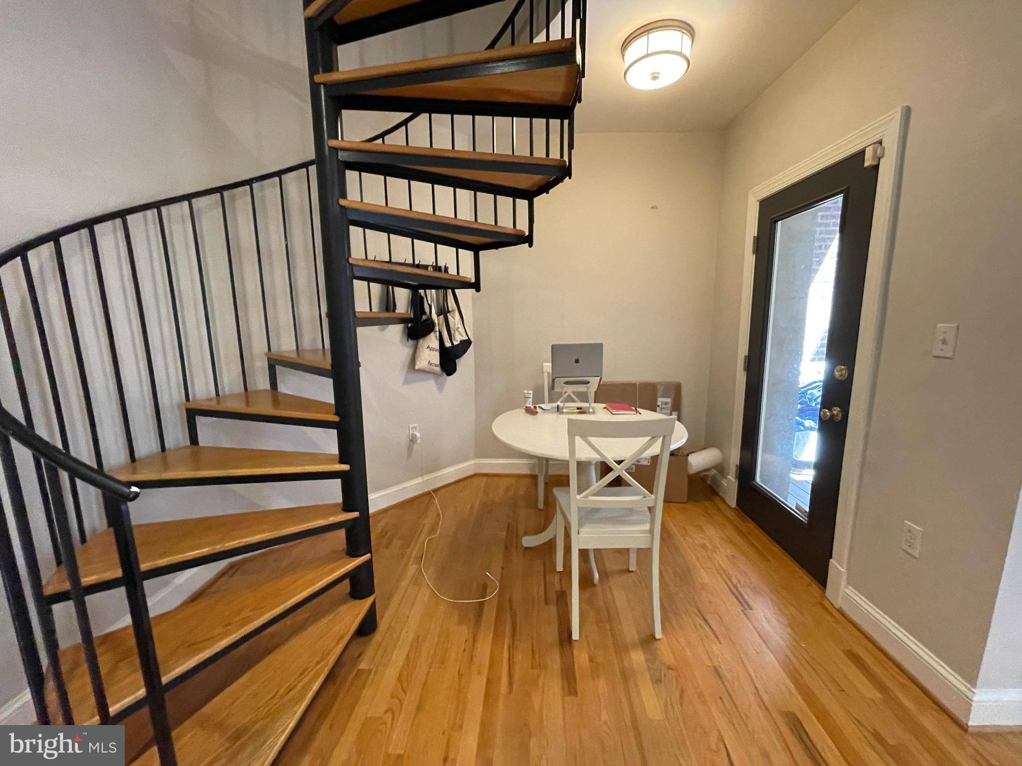 Washington, DC 20009,1417 CHAPIN ST NW #403