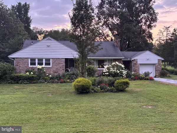 415 S TULPEHOCKEN RD, Reading, PA 19601