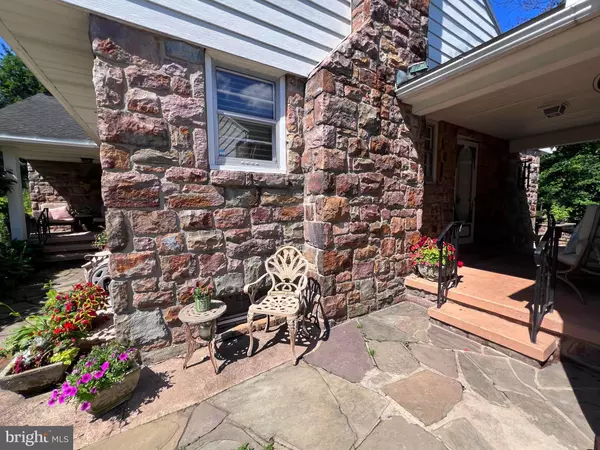 Reading, PA 19601,415 S TULPEHOCKEN RD