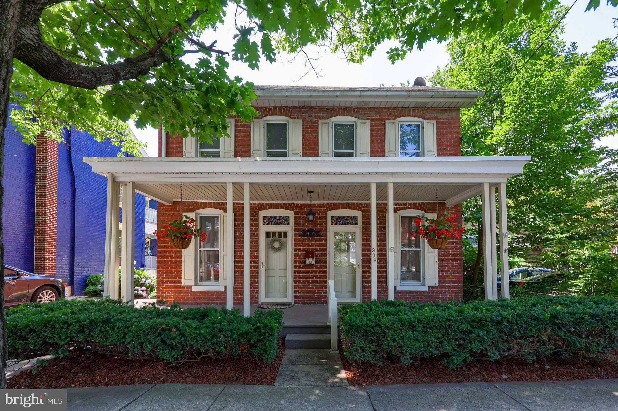 306 W MAIN ST, Ephrata, PA 17522