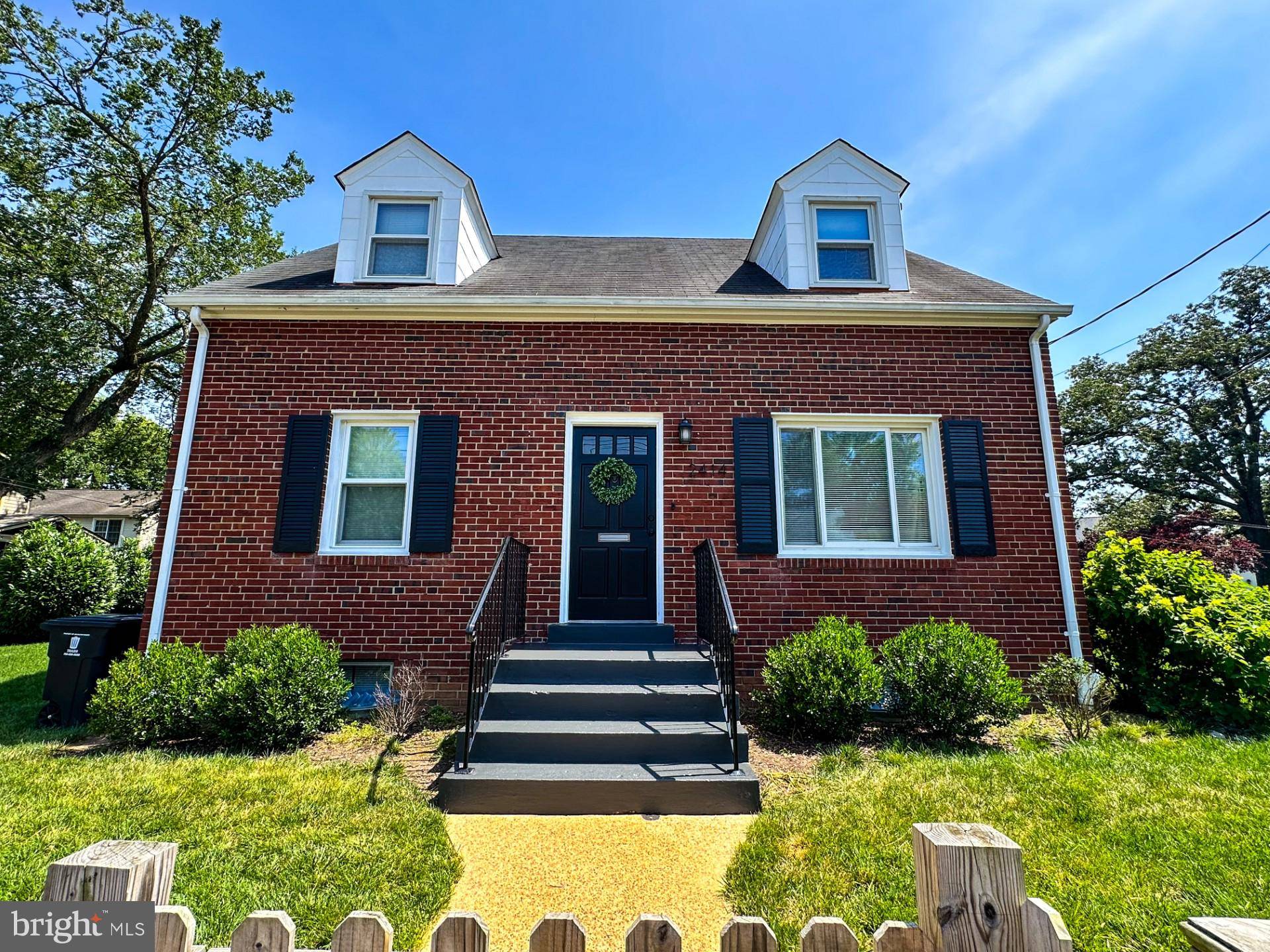 2414 KEY BLVD, Arlington, VA 22201